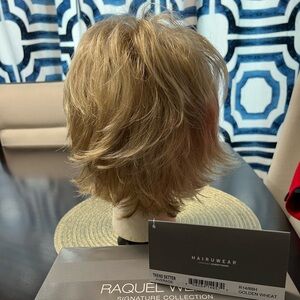BEST SELLER  | The Trend Setter Wig by Raquel Welch GOLDEN WHEAT BRAND NEW